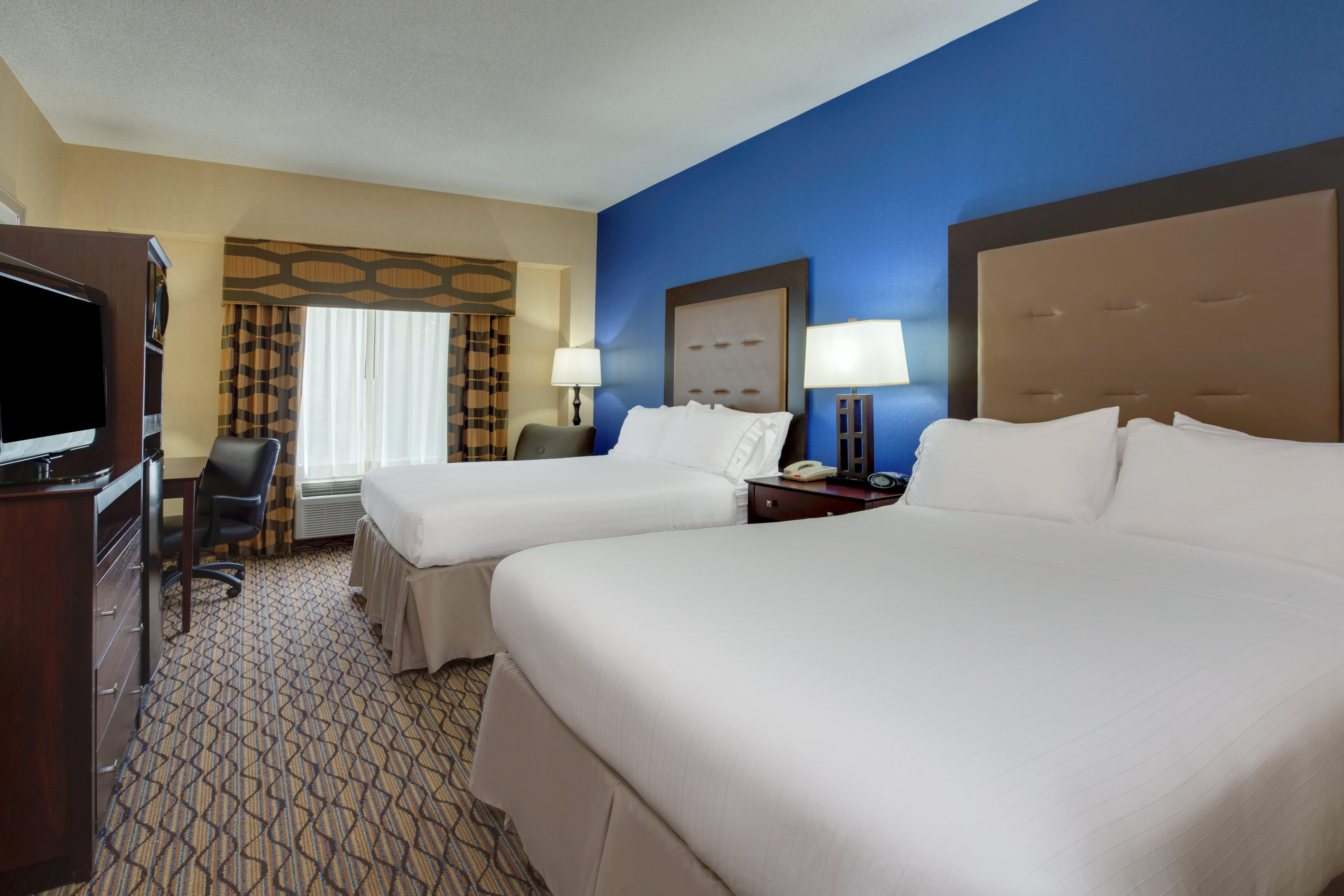 Holiday Inn Express Tower Center New Brunswick By Ihg East Brunswick Kültér fotó