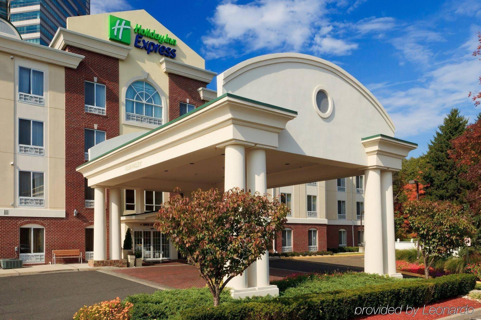 Holiday Inn Express Tower Center New Brunswick By Ihg East Brunswick Kültér fotó